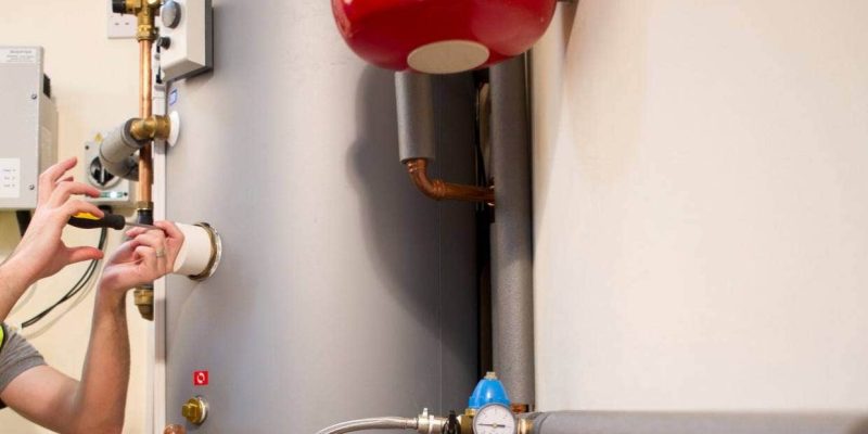 Hot water cylinder